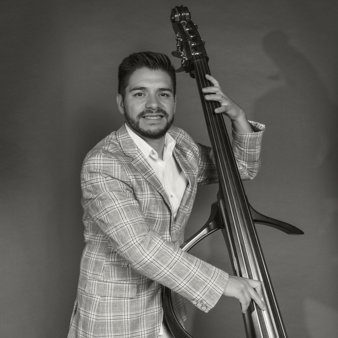 David Aburto - Bajo - Orquesta Los Satélites